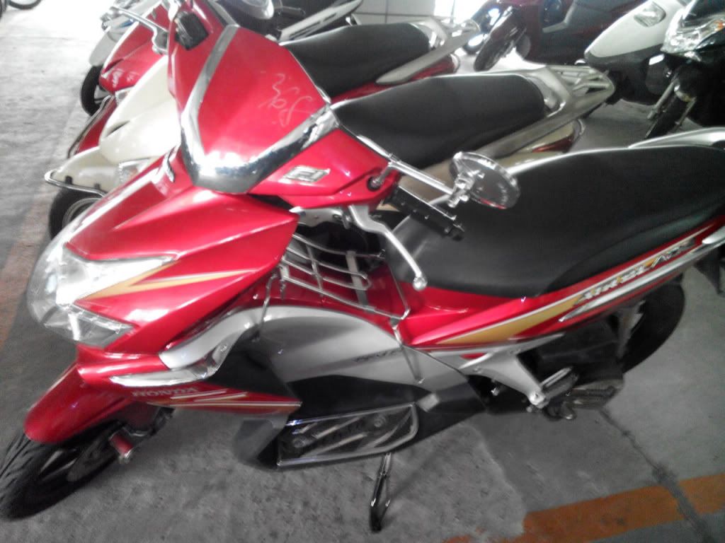 Dư dùng cần bán 1 trong 2 xe AB 2010 hoặc Lead 2009,xe nhà giá tốt,hình thật!