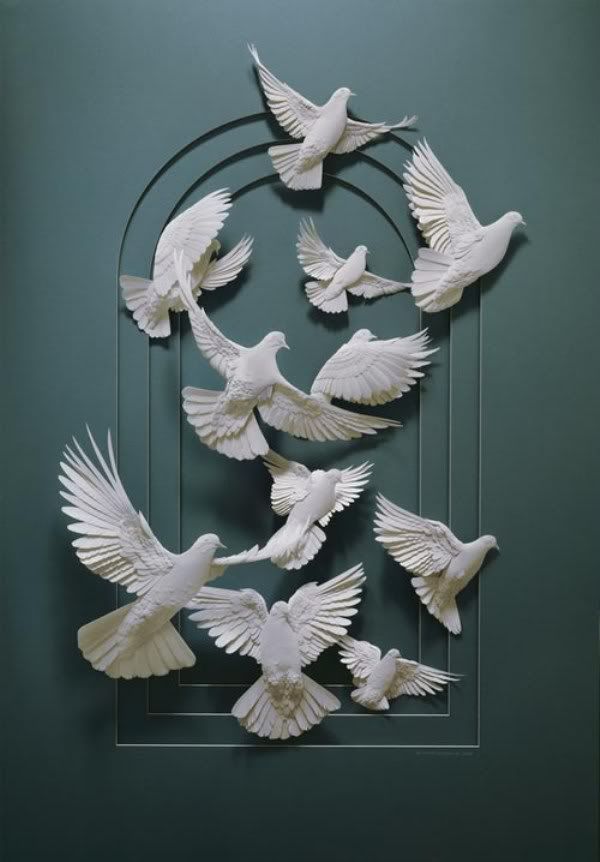 http://i1127.photobucket.com/albums/l624/jexgill/Paper%20Art%20Sculptures/1-flyng-bird-paper-sculpture.jpg