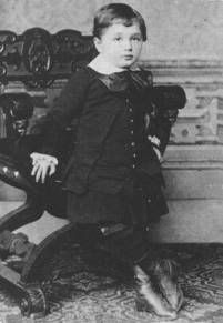 http://i1127.photobucket.com/albums/l624/jexgill/albert-einstein-child.jpg