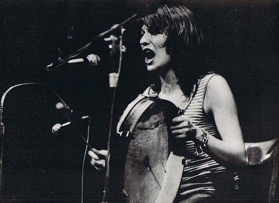 002 - Julia Leon: Discografia