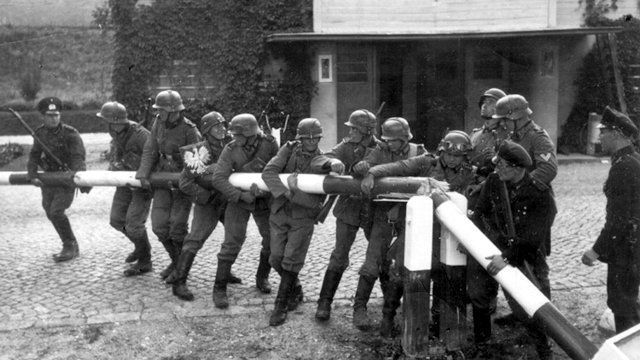 01 10 - El ataque de Hitler: El inicio de la II Guerra Mundial SATRiP (2009)