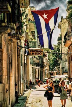 0b21b330d38e8450666ec11e25ee3faa - La Habana. La belleza del Caribe (2014)