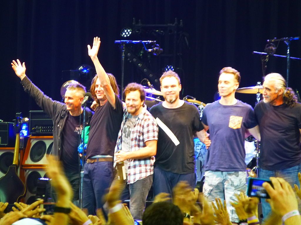 1024px PearlJam Oakland 2013 - Pearl Jam: Discografia