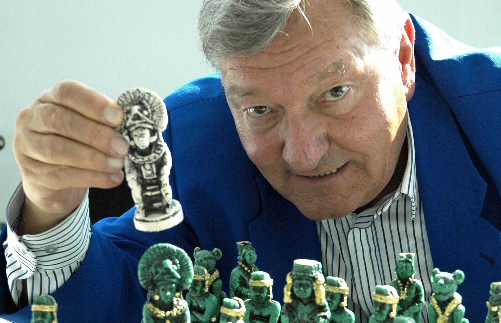 Erich von Daniken - Alienigenas Ancestrales (Erich von Daniken)