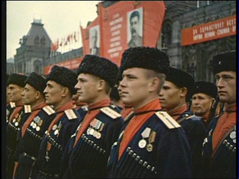 Soldiers2Bof2Bthe2BRed2BArmy2Bat2Battention2Bduring2Bthe2Bvictory2Bparade2Bin2BRed2BSquare2C2BMoscow2C2B24th2BJune2B19452Bcolor1 - World War II Victory Parade Red Square 1945 Color (480p)
