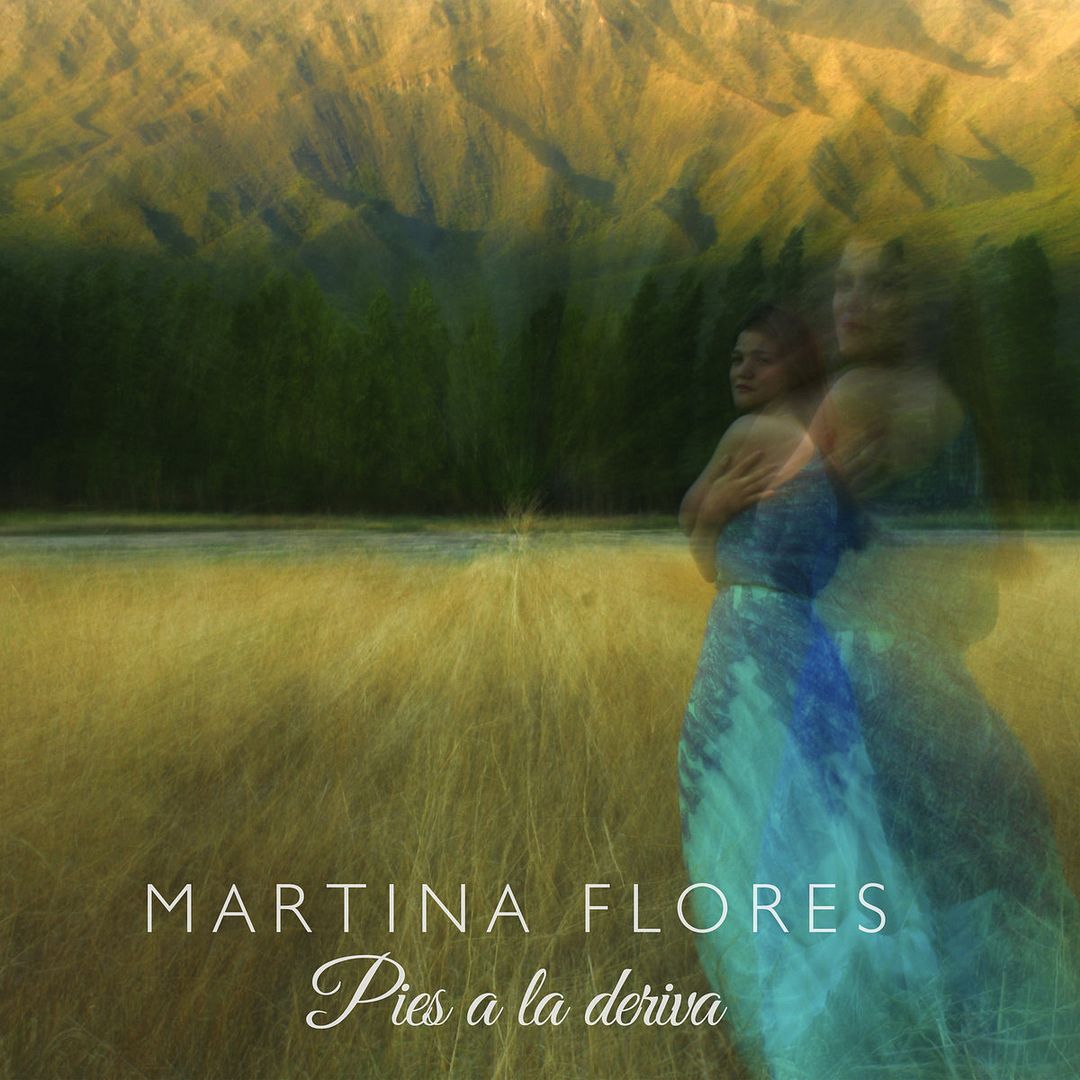 a4059002518 10 - Martina Flores - Pies a la deriva