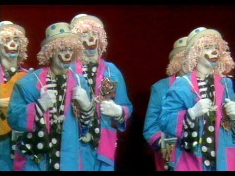 hqdefault 13 - Comparsa Carnaval de Cádiz: Son-risillas (1990)