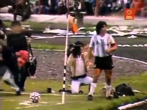 hqdefault 48 - Maradona Un Chico de Oro