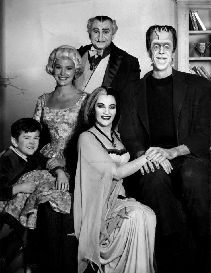 Munsters cast 1964 - La Familia Monster Temporadas 1 y 2