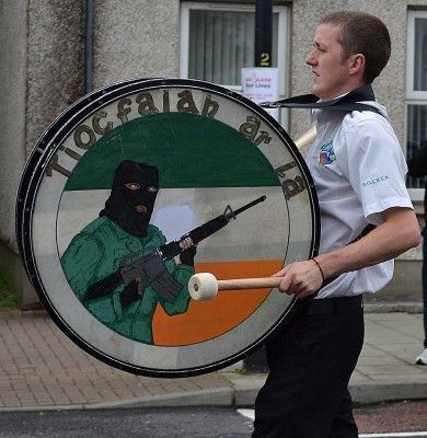 2 39 - Republican Flute Bands (IRA, Sinn Fein, parade music) (WAW)