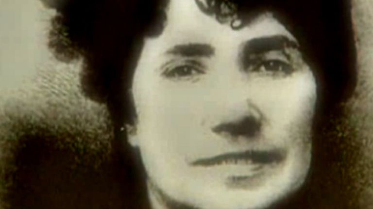 1 88 - Mujeres en la historia Rosalía de Castro, feminista en la sombra Tvrip Español