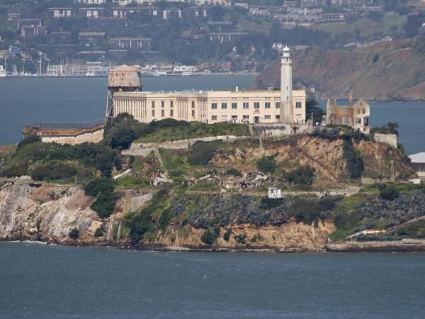 escape from alcatraz todo lo que debes saber - La Fuga de Alcatraz Tvrip Español