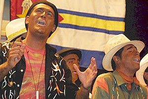 La revolucion - Comparsa Carnaval de Cádiz: La Revolución (2002)