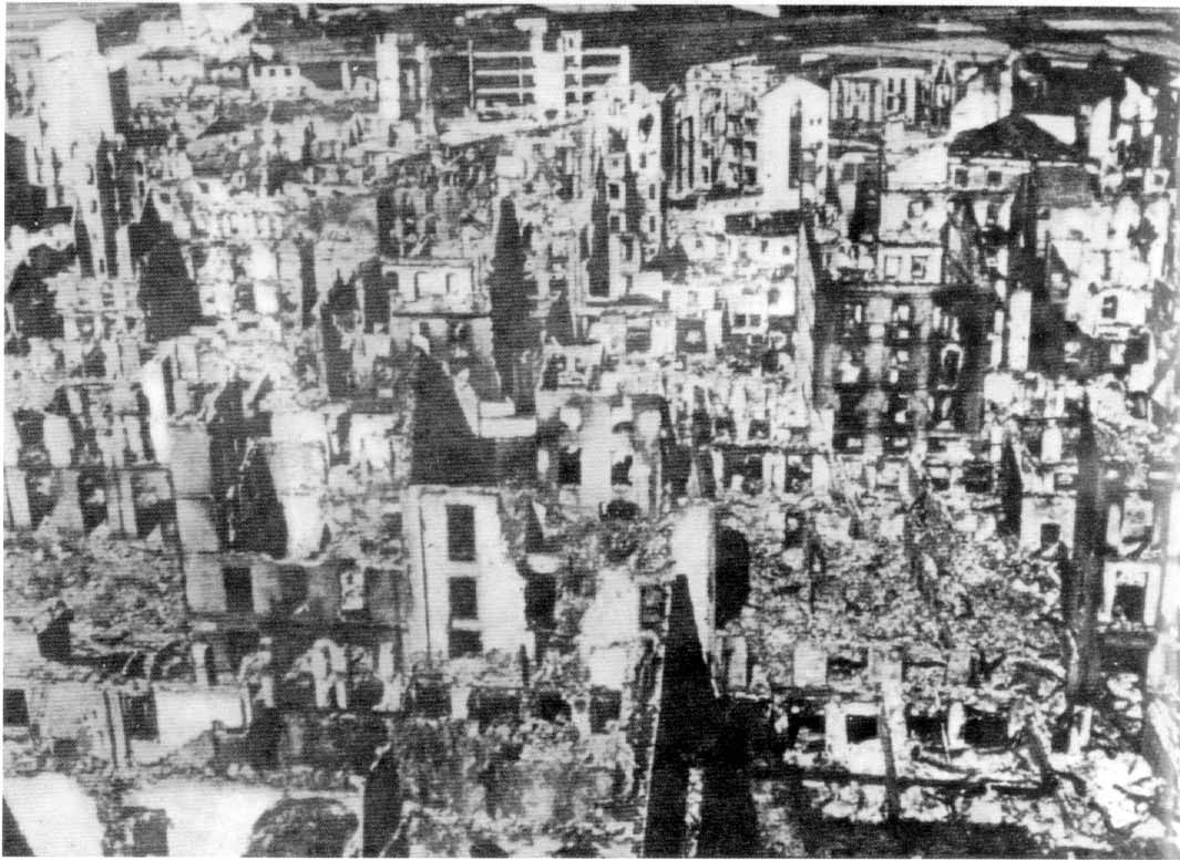 37GUERNICA - El bombardeo de Guernika SATRip Español