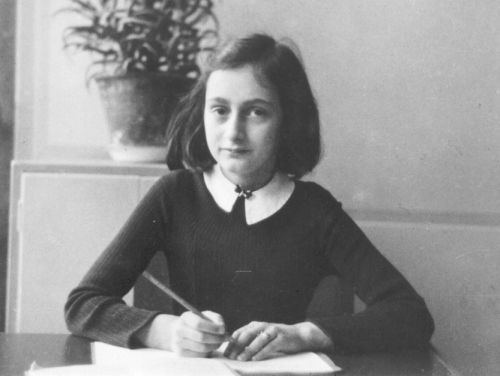 Ana Frank - La corta vida de Ana Frank Dvdrip Español