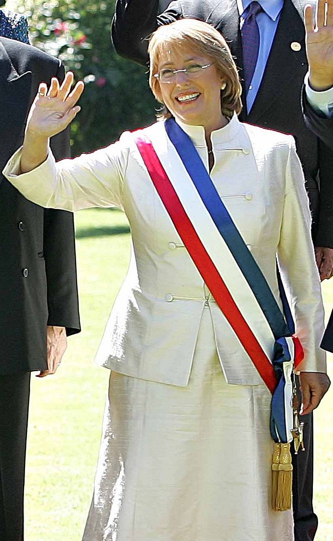 Michelle Bachelet Banda2 - Presidentes de America Latina: Michelle Bachelet Tvrip Español
