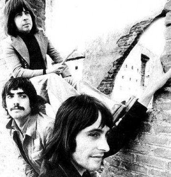 triana copy1 - Un cuerpo extraño. Historia del rock en España Tvrip Español