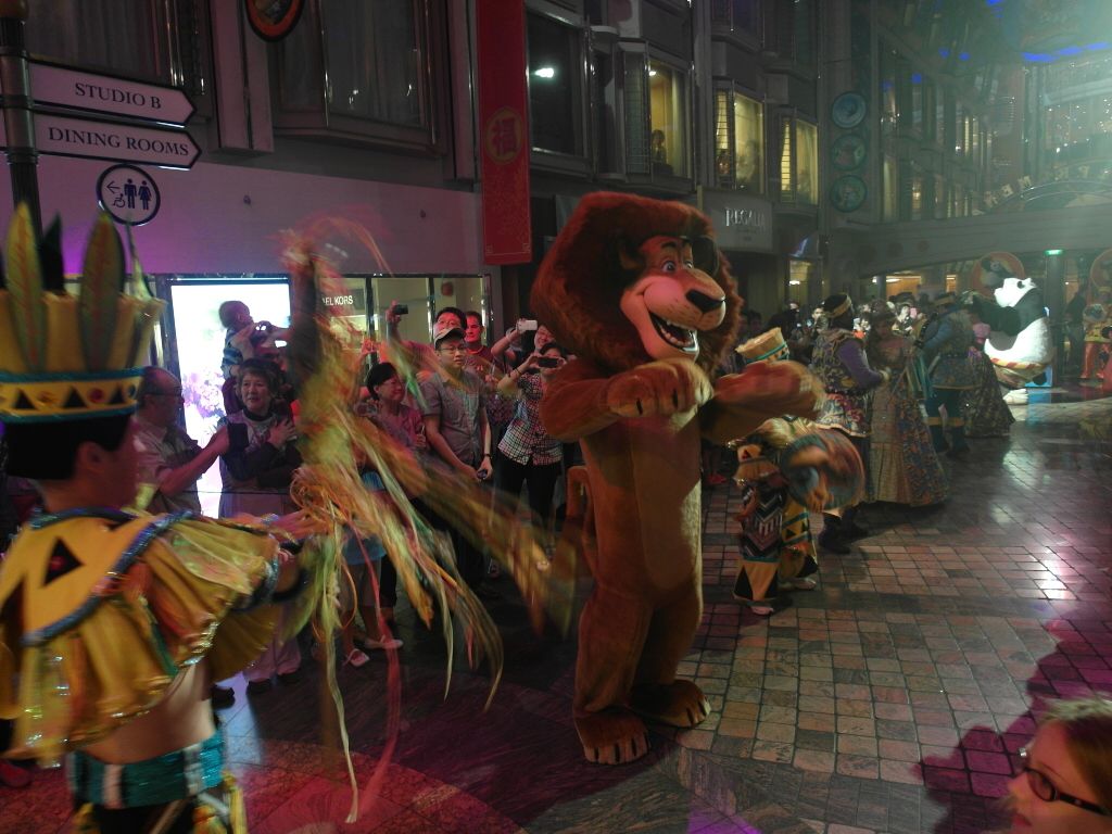Royal Caribbean Dream Works Parade - Alex the Lion
