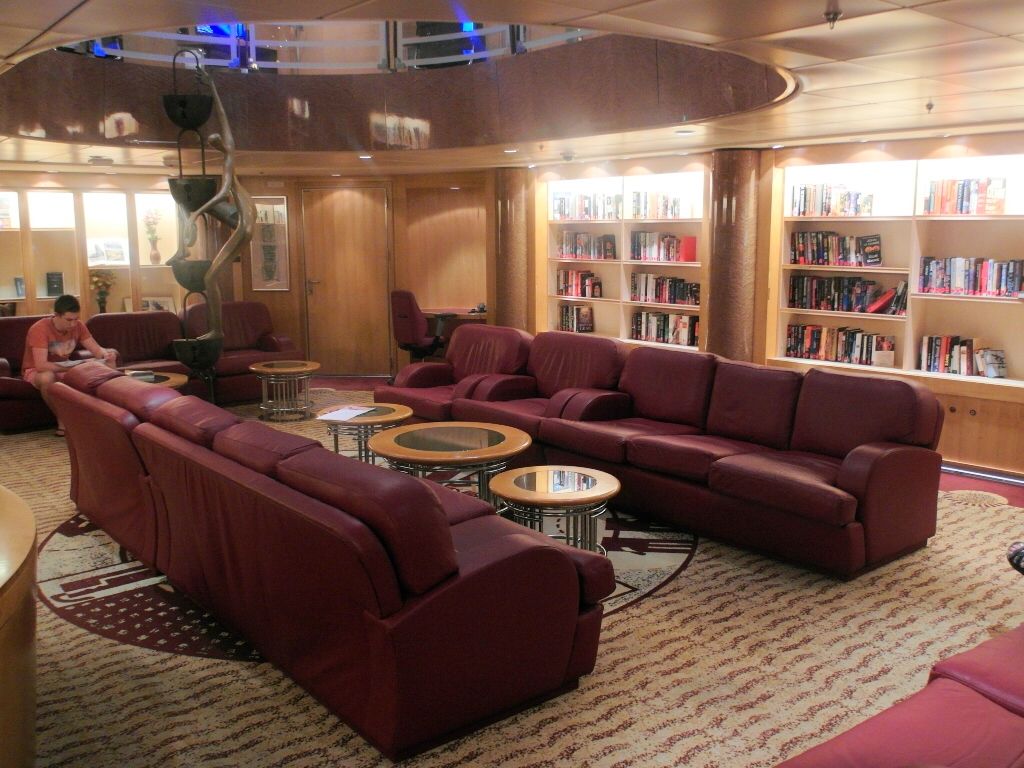 Library aboard Mariner of the Seas