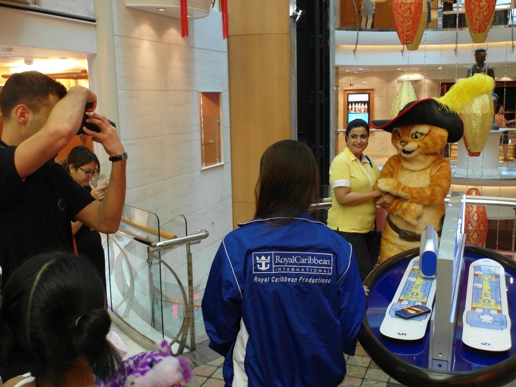 Royal Caribbean Cruise Dream Works Characters Photo Taking - Puss in Boots