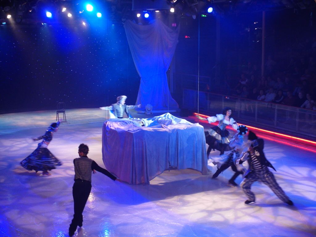Ice Show Royal Caribbean Cruise Mariner of the Seas