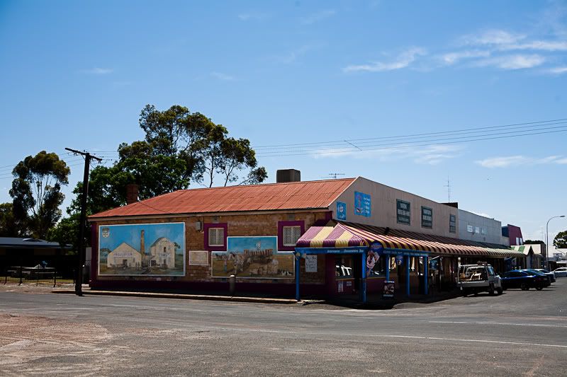 IMAGE: http://i1127.photobucket.com/albums/l628/aj4wd/GENERAL/IMG_5356.jpg