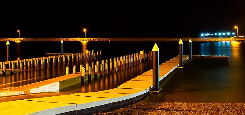 IMAGE: http://i1127.photobucket.com/albums/l628/aj4wd/night%20whyalla/IMG_0645.jpg