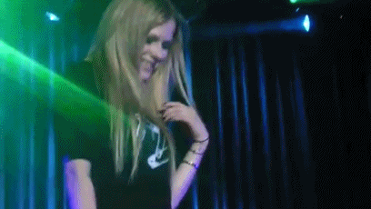 Avril Lavigne gif photo: avril live koumlln avril.gif