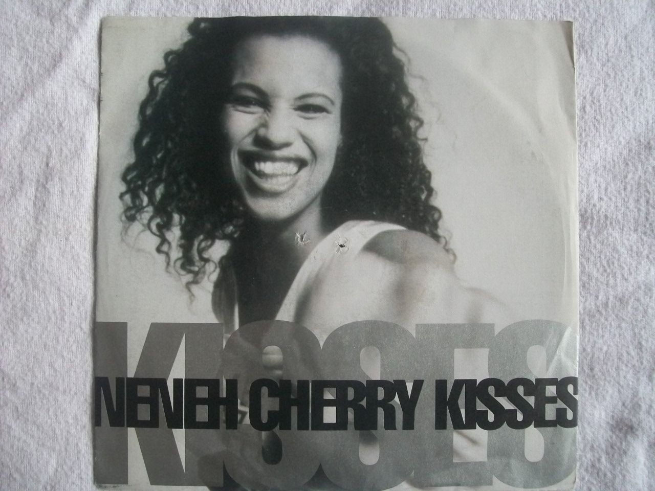 Neneh Cherry - Kisses On The Wind Album