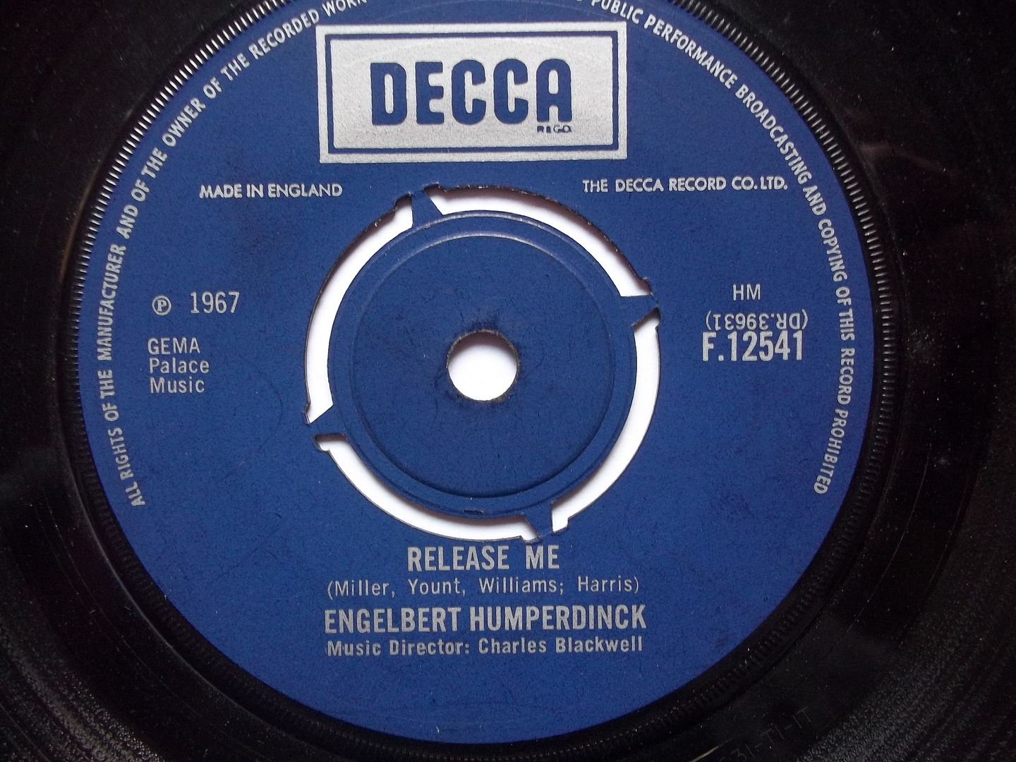 Englebert Humperdinck - Release Me / Ten Guitars