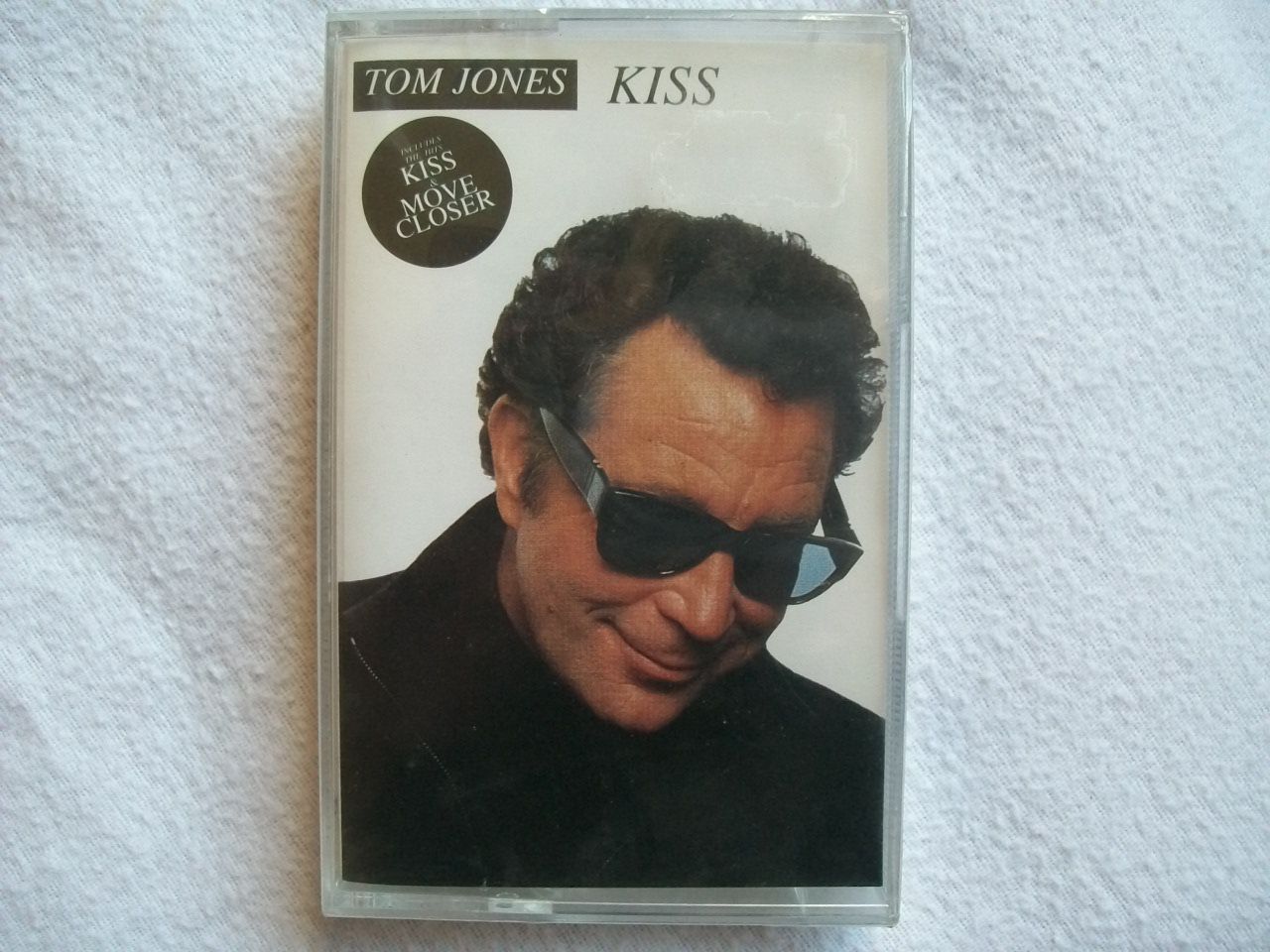Tom Jones - Kiss LP