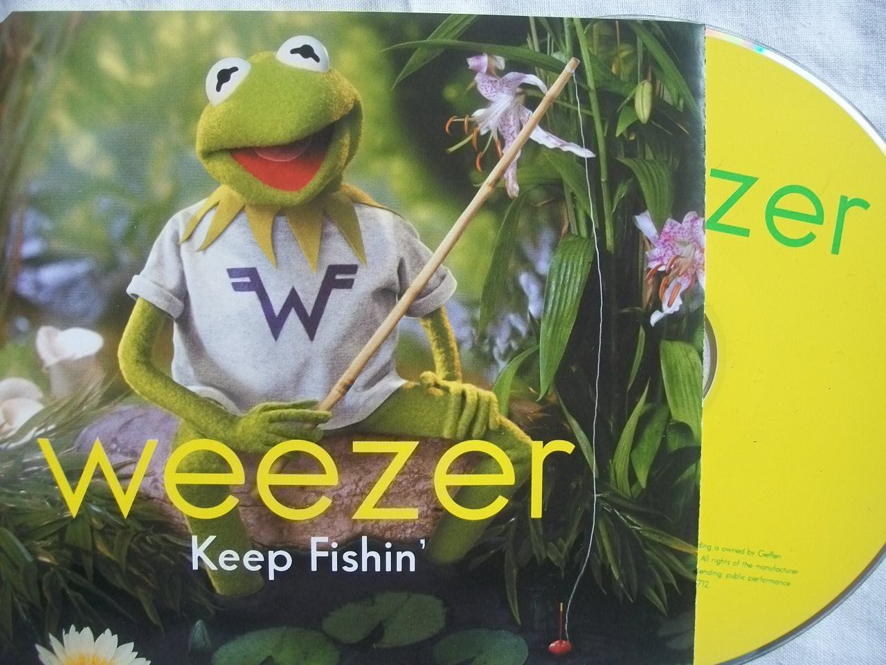 Weezer - Keep Fishin`