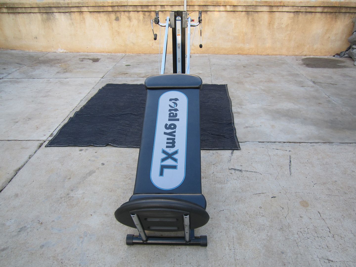 Total Gym XL Home Gym Chuck Norris Exercise Machine