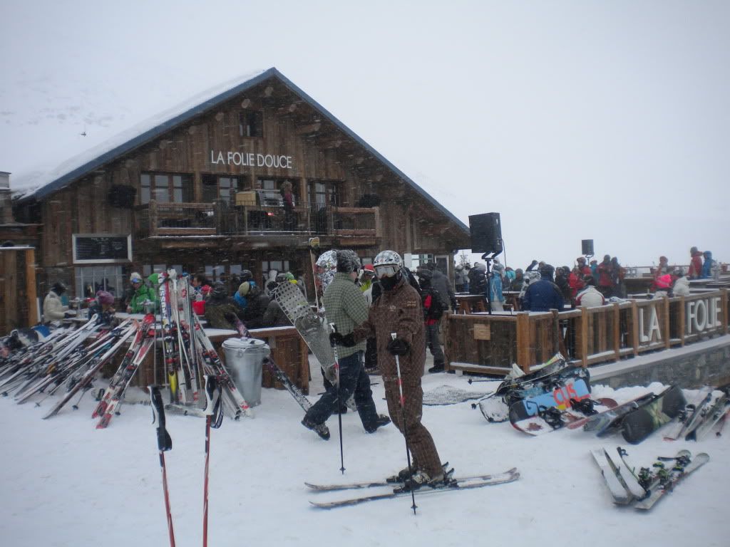 Sparky Outside The Folie Douce, Val Thorens