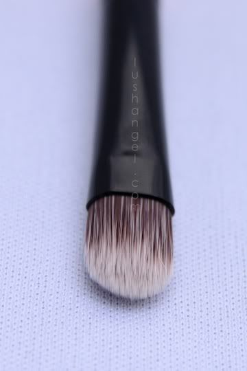 charm-vegan-eyeshadow-brush
