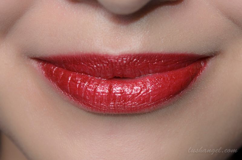 make-up-store-lipstick