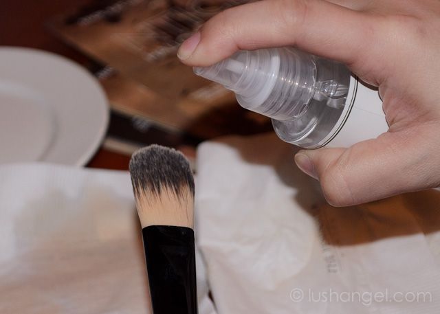 makeup-brush-cleaner