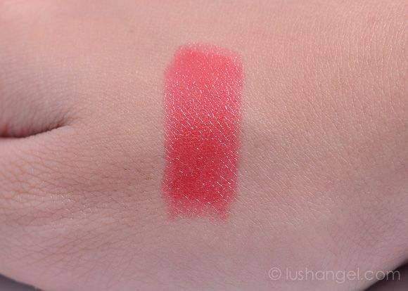mon-shu-red-lipstick-swatch