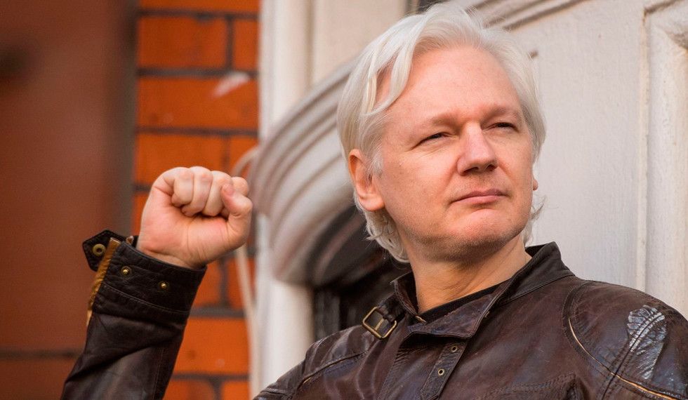 julian assange 980x570 - El Mundo del Mañana (6/6)