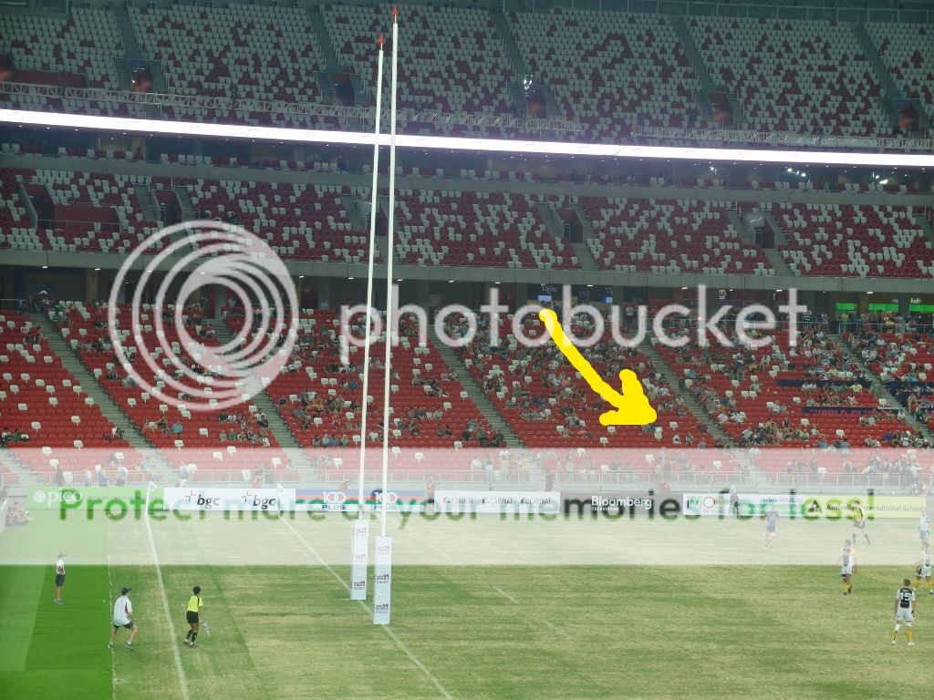  Can you spot the rugby ball?